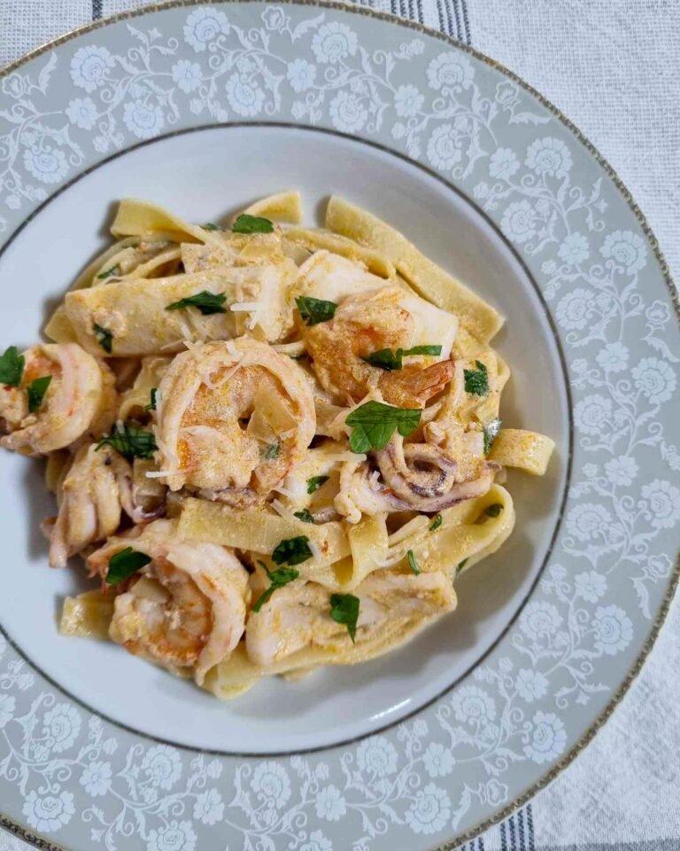 Creamy seafood pasta