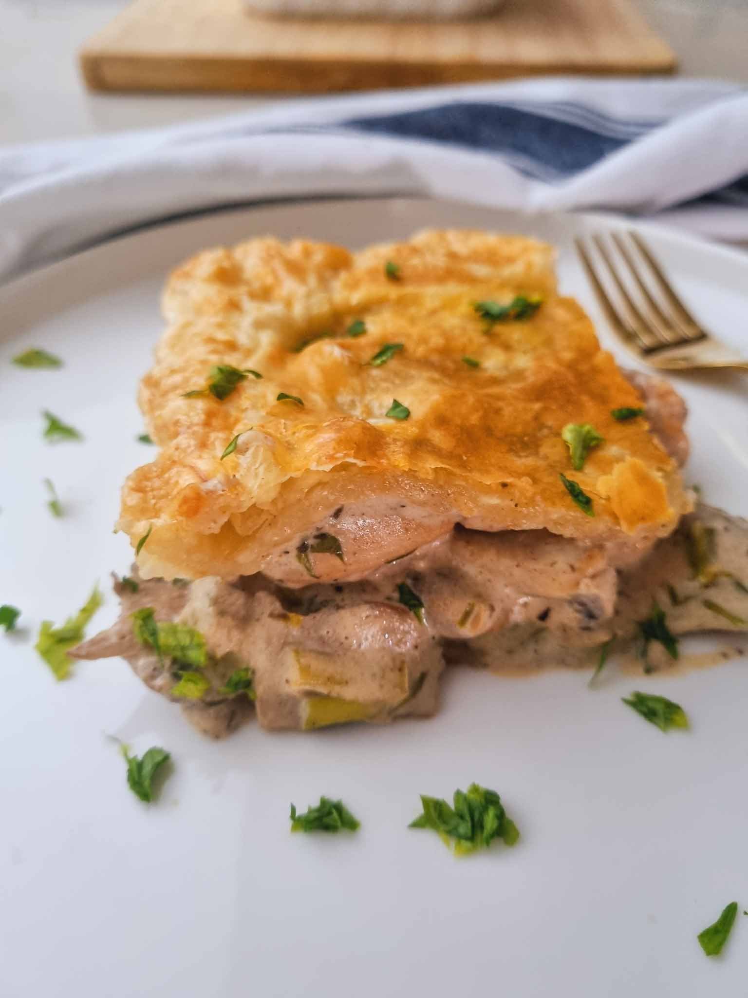 chicken and mushroom pie