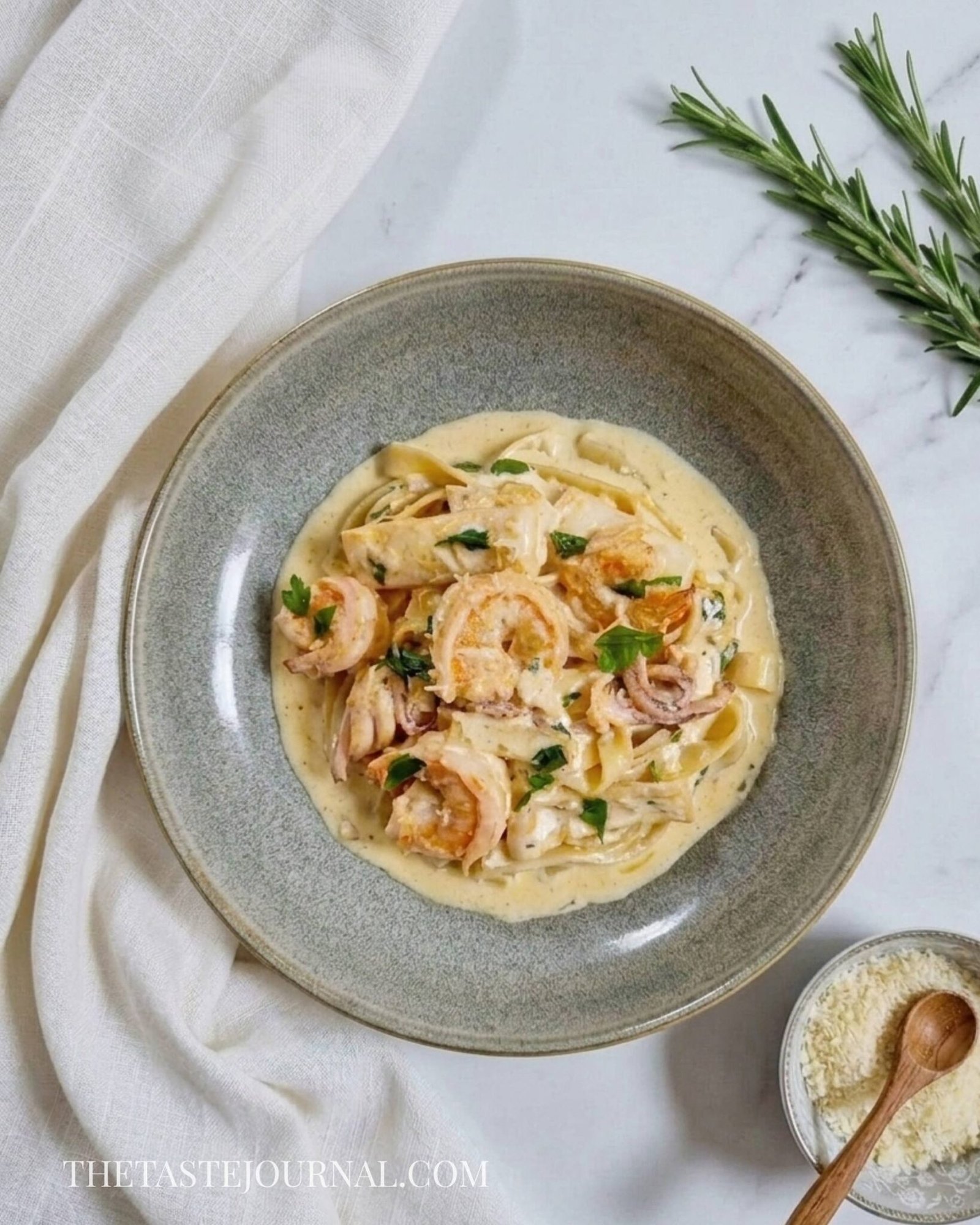 creamy seafood pasta