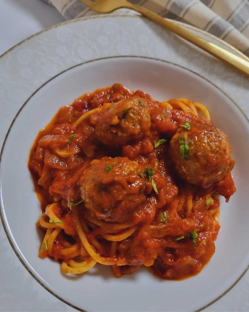 Spaghetti with meatballs 