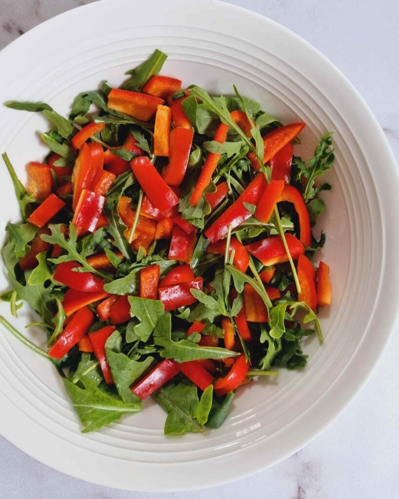 Rocket and red pepper salad