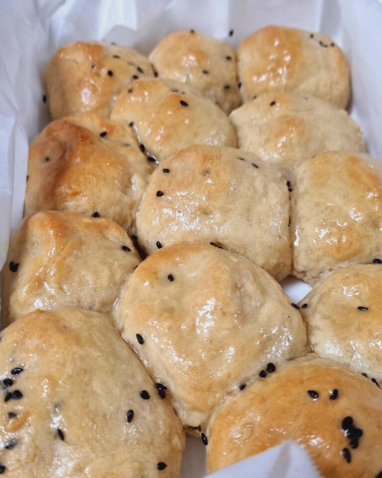 dinner rolls