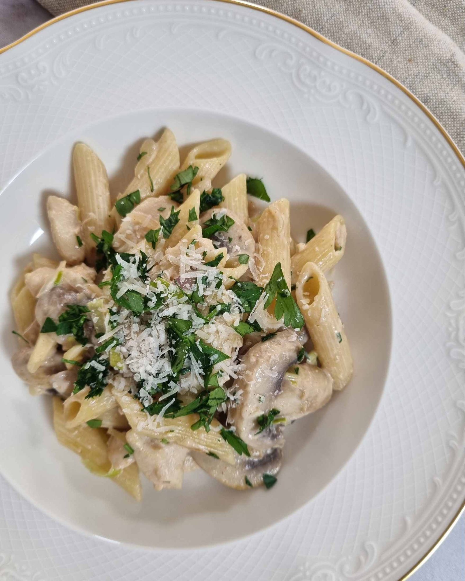 Creamy Chicken & Mushroom Pasta